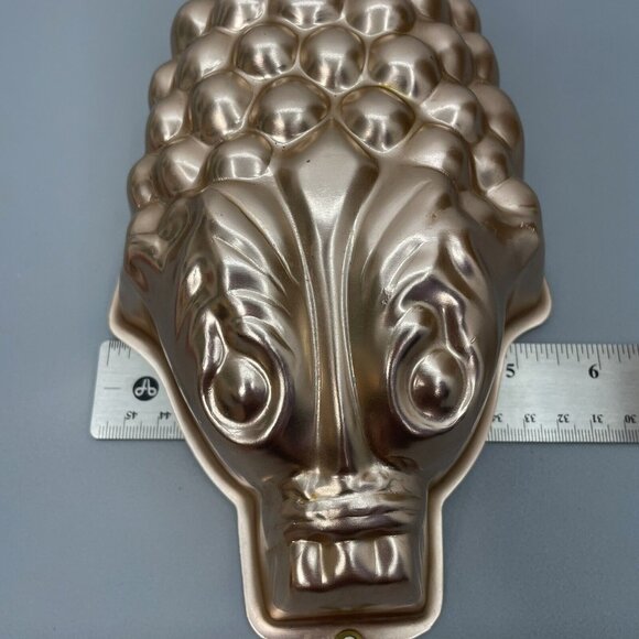 Vintage Mirro Grape Bunch Mold Cake Pan Copper Tone Aluminum Made in USA - Picture 10 of 11